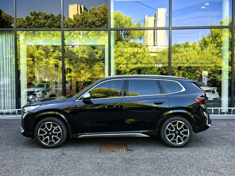 BMW X1 2023 sDrive25Li X Design Suit exterior photo 5 BMW X1 2023 sDrive25Li X Design Suit exterior photo 5