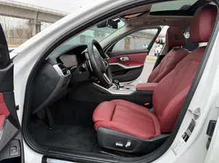 BMW 3 Series 2022 Restyling 325Li M Sports Night Suit interior photo 9 BMW 3 Series 2022 Restyling 325Li M Sports Night Suit interior photo 9
