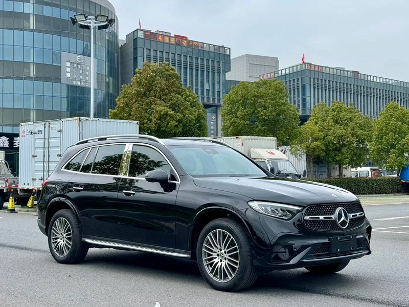 Mercedes-Benz GLC 2024 GLC 300 L 4MATIC Dynamic 7 seat exterior photo 3