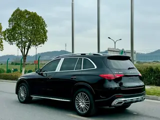 Mercedes-Benz GLC 2024 GLC 300 L 4MATIC Dynamic 7 seat interior photo 11