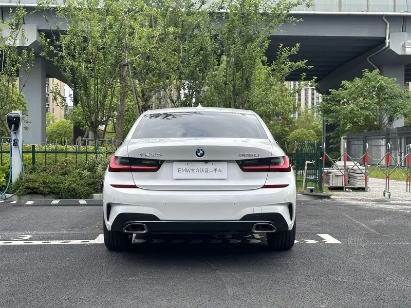 BMW 3 Series 2022 325Li M Sports suit exterior photo 4
