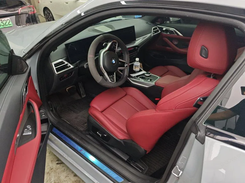 BMW 4 Series 2024 430i M Sports Night Suit interior photo 8 BMW 4 Series 2024 430i M Sports Night Suit interior photo 8
