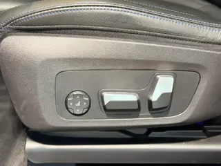 BMW X3 2023 xDrive30i Leading Type M Obsidian Night Suit interior photo 12 BMW X3 2023 xDrive30i Leading Type M Obsidian Night Suit interior photo 12