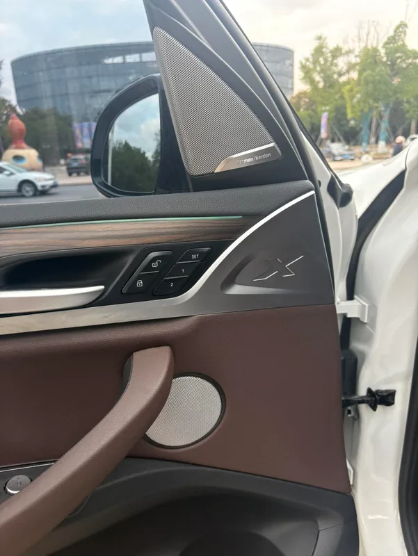 BMW X3 2022 Second change xDrive30i Premium Class M Obsidian Night Suit exterior photo 5 BMW X3 2022 Second change xDrive30i Premium Class M Obsidian Night Suit exterior photo 5