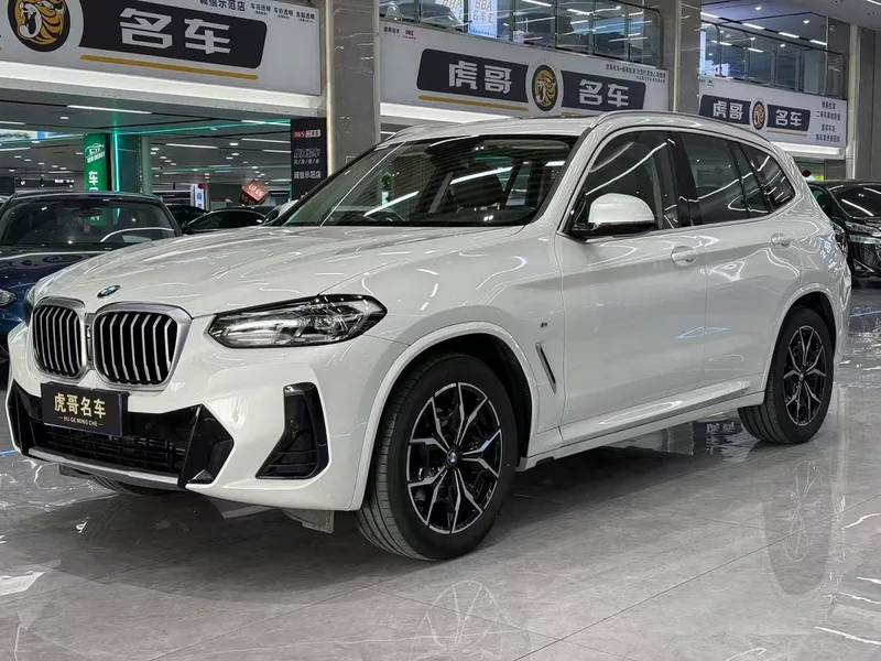 BMW X3 2022 Restyling xDrive25i M Sports suit exterior photo 1 BMW X3 2022 Restyling xDrive25i M Sports suit exterior photo 1