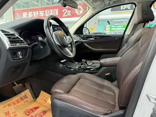 BMW X3 2022 Restyling xDrive25i M Sports suit interior photo 7 BMW X3 2022 Restyling xDrive25i M Sports suit interior photo 7