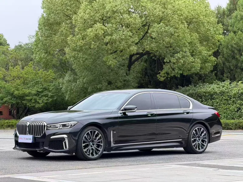 BMW 7 Series 2021 740Li Leading Type M Sports suit exterior photo 1 BMW 7 Series 2021 740Li Leading Type M Sports suit exterior photo 1