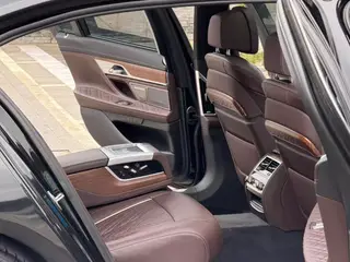 BMW 7 Series 2021 740Li Leading Type M Sports suit interior photo 7 BMW 7 Series 2021 740Li Leading Type M Sports suit interior photo 7