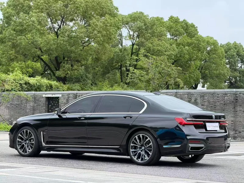 BMW 7 Series 2021 740Li Leading Type M Sports suit interior photo 9 BMW 7 Series 2021 740Li Leading Type M Sports suit interior photo 9