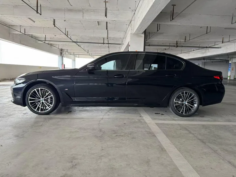 BMW 5 Series 2023 530Li Leading Type M Sports suit exterior photo 5 BMW 5 Series 2023 530Li Leading Type M Sports suit exterior photo 5