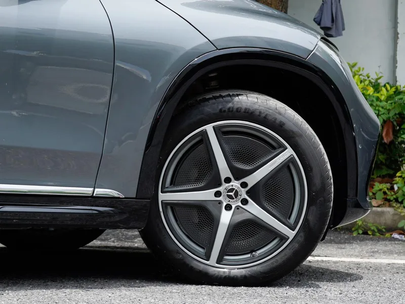 Mercedes-Benz EQS SUV 2023 EQS 450 4MATIC Version avant-gardiste extérieur photo 6