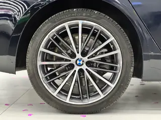 BMW 5 Series 2023 530Li Leading Type Luxury Set interior photo 11 BMW 5 Series 2023 530Li Leading Type Luxury Set interior photo 11