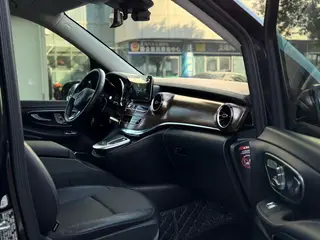 Mercedes-Benz V-Class 2021 V 260 L Empattement long version de luxe intérieur photo 12 Mercedes-Benz V-Class 2021 V 260 L Empattement long version de luxe intérieur photo 12