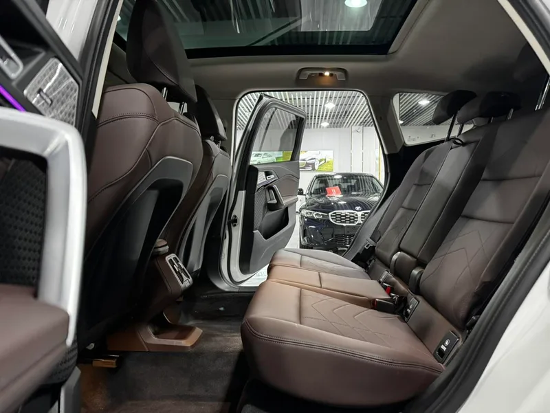 BMW X1 2025 sDrive25Li X Design Suit exterior photo 5 BMW X1 2025 sDrive25Li X Design Suit exterior photo 5