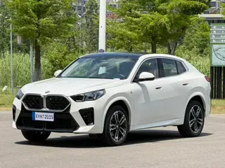 BMW X2 2024 sDrive25i M Ensemble de sport