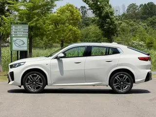 BMW X2 2024 sDrive25i M Sports suit exterior photo 4 BMW X2 2024 sDrive25i M Sports suit exterior photo 4