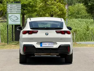 BMW X2 2024 sDrive25i M Sports suit interior photo 18 BMW X2 2024 sDrive25i M Sports suit interior photo 18