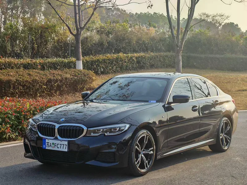 BMW 3 Series 2022 325i M Ensemble de sport extérieur photo 1 BMW 3 Series 2022 325i M Ensemble de sport extérieur photo 1