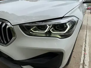 BMW X1 2022 sDrive25Li Leading Type interior photo 12 BMW X1 2022 sDrive25Li Leading Type interior photo 12