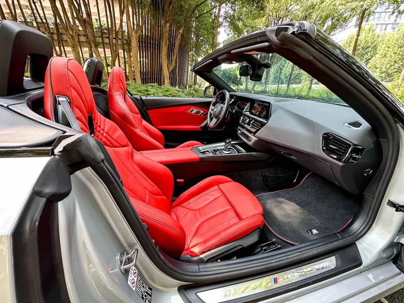 BMW Z4 2022 sDrive 25i M Sports suit interior photo 9 BMW Z4 2022 sDrive 25i M Sports suit interior photo 9