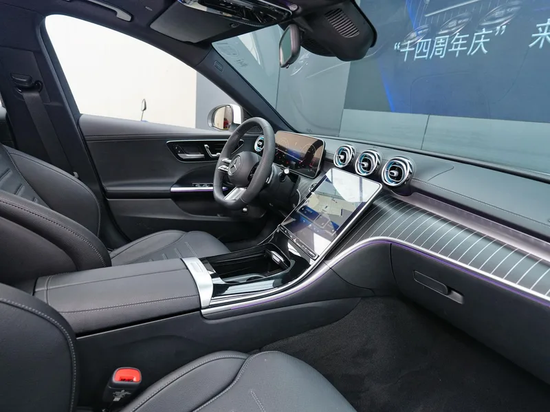 Mercedes-Benz C-Class 2024 C 260 L Sports version interior photo 8 Mercedes-Benz C-Class 2024 C 260 L Sports version interior photo 8