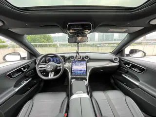Mercedes-Benz C-Class 2023 C 260 L Sports version interior photo 9 Mercedes-Benz C-Class 2023 C 260 L Sports version interior photo 9