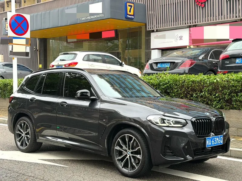 BMW X3 2022 xDrive30i Líder M Traje de noche Yao exterior foto 3 BMW X3 2022 xDrive30i Líder M Traje de noche Yao exterior foto 3