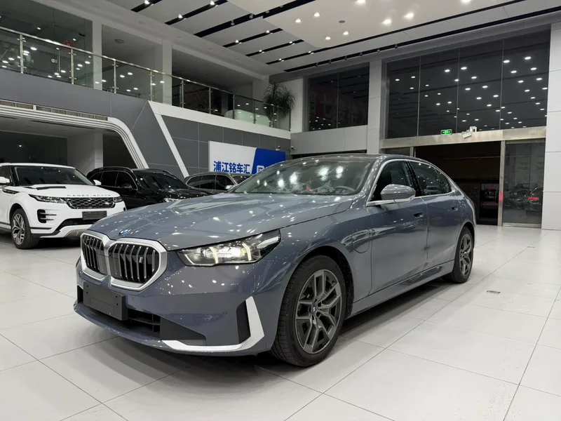 BMW i5 2024 eDrive35L Premium Class M Sports suit exterior photo 1 BMW i5 2024 eDrive35L Premium Class M Sports suit exterior photo 1