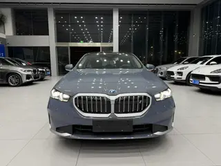 BMW i5 2024 eDrive35L Premium Class M Sports suit exterior photo 2 BMW i5 2024 eDrive35L Premium Class M Sports suit exterior photo 2