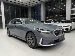 BMW i5 2024 eDrive35L Premium Class M Sports suit exterior photo 3 BMW i5 2024 eDrive35L Premium Class M Sports suit exterior photo 3