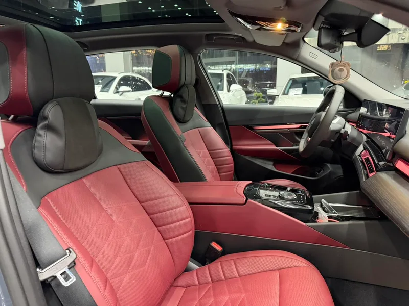 BMW i5 2024 eDrive35L Premium Class M Sports suit interior photo 11 BMW i5 2024 eDrive35L Premium Class M Sports suit interior photo 11