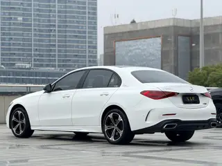 Mercedes-Benz C-Class 2022 C 260 L Edición deportiva Haoye exterior foto 4 Mercedes-Benz C-Class 2022 C 260 L Edición deportiva Haoye exterior foto 4