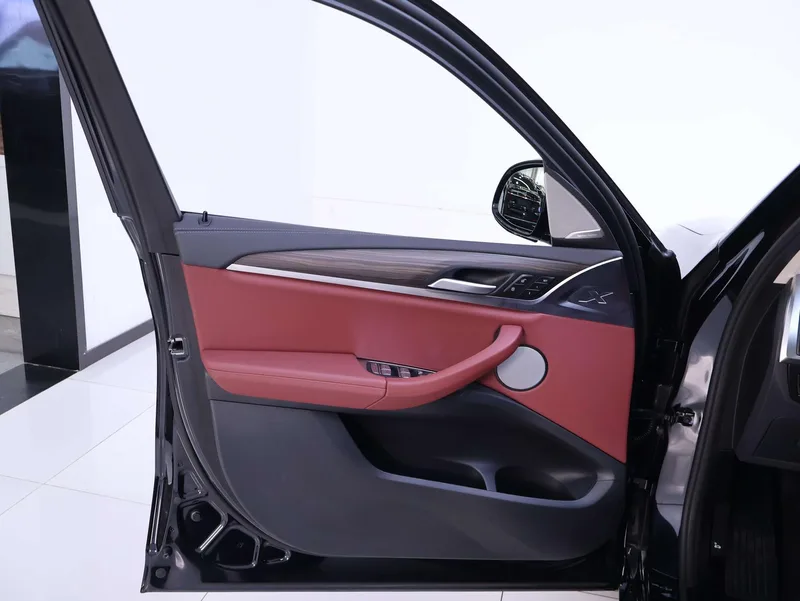 BMW X3 2023 xDrive30i Leading Type M Obsidian Night Suit interior photo 19 BMW X3 2023 xDrive30i Leading Type M Obsidian Night Suit interior photo 19