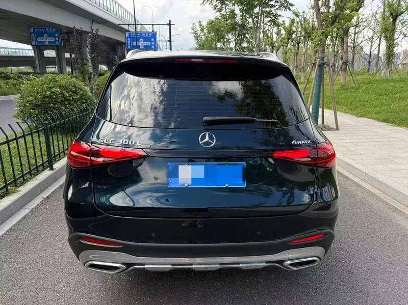 Mercedes-Benz GLC 2024 GLC 300 L 4MATIC Dynamic 5 seat exterior photo 5 Mercedes-Benz GLC 2024 GLC 300 L 4MATIC Dynamic 5 seat exterior photo 5