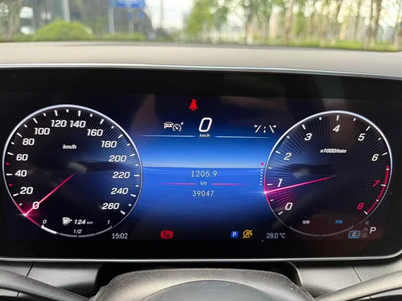 Mercedes-Benz GLC 2024 GLC 300 L 4MATIC Dynamic 5 seat exterior photo 9 Mercedes-Benz GLC 2024 GLC 300 L 4MATIC Dynamic 5 seat exterior photo 9