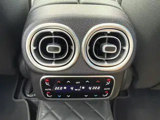 Mercedes-Benz GLC 2024 GLC 300 L 4MATIC Dynamic 5 seat interior photo 14 Mercedes-Benz GLC 2024 GLC 300 L 4MATIC Dynamic 5 seat interior photo 14
