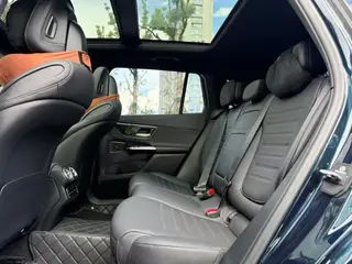 Mercedes-Benz GLC 2024 GLC 300 L 4MATIC Dynamic 5 seat interior photo 15 Mercedes-Benz GLC 2024 GLC 300 L 4MATIC Dynamic 5 seat interior photo 15