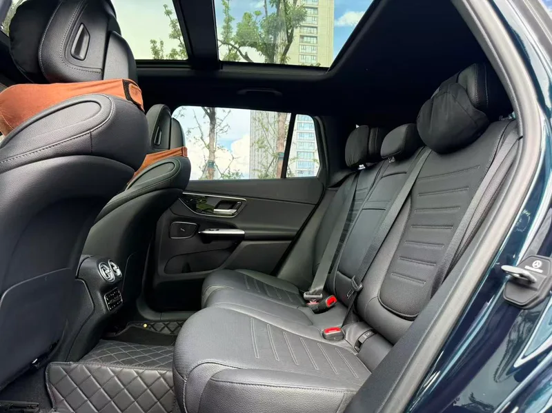 Mercedes-Benz GLC 2024 GLC 300 L 4MATIC Dynamic 5 seat interior photo 15 Mercedes-Benz GLC 2024 GLC 300 L 4MATIC Dynamic 5 seat interior photo 15