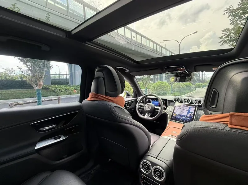 Mercedes-Benz GLC 2024 GLC 300 L 4MATIC Dynamic 5 seat interior photo 16 Mercedes-Benz GLC 2024 GLC 300 L 4MATIC Dynamic 5 seat interior photo 16