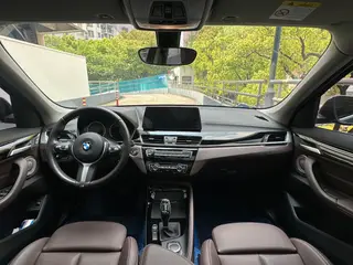 BMW X1 2021 sDrive20Li Tipo de lujo exterior foto 6 BMW X1 2021 sDrive20Li Tipo de lujo exterior foto 6