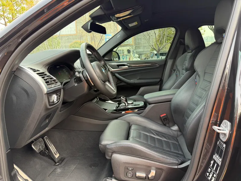 BMW X4 2022 M40i interior photo 12 BMW X4 2022 M40i interior photo 12