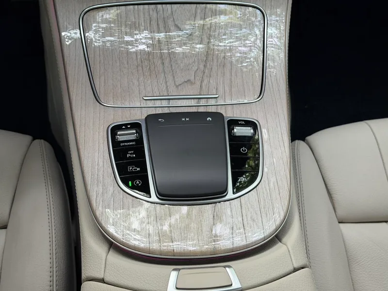 Mercedes-Benz E-Class (Imported) 2023 E 260 Coupe interior photo 14 Mercedes-Benz E-Class (Imported) 2023 E 260 Coupe interior photo 14