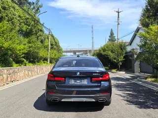 BMW 5 Series 2022 Restyling 525Li M Sports suit exterior photo 6 BMW 5 Series 2022 Restyling 525Li M Sports suit exterior photo 6