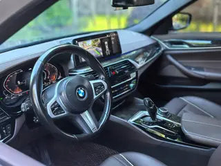 BMW 5 Series 2022 Restyling 525Li M Sports suit interior photo 7 BMW 5 Series 2022 Restyling 525Li M Sports suit interior photo 7