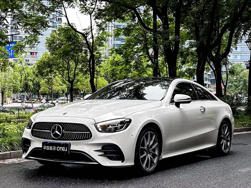 Mercedes-Benz E-Class (Imported) 2021 Reforma E 260 Coupé exterior foto 1 Mercedes-Benz E-Class (Imported) 2021 Reforma E 260 Coupé exterior foto 1