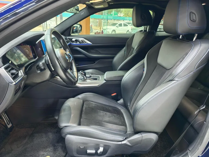 BMW 4 Series 2022 425i M Sports Night Suit interior photo 11 BMW 4 Series 2022 425i M Sports Night Suit interior photo 11
