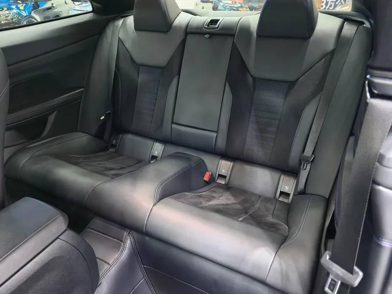 BMW 4 Series 2022 425i M Sports Night Suit interior photo 14 BMW 4 Series 2022 425i M Sports Night Suit interior photo 14