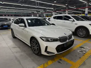 BMW 3 Series 2023 320Li M Sports suit exterior photo 3 BMW 3 Series 2023 320Li M Sports suit exterior photo 3