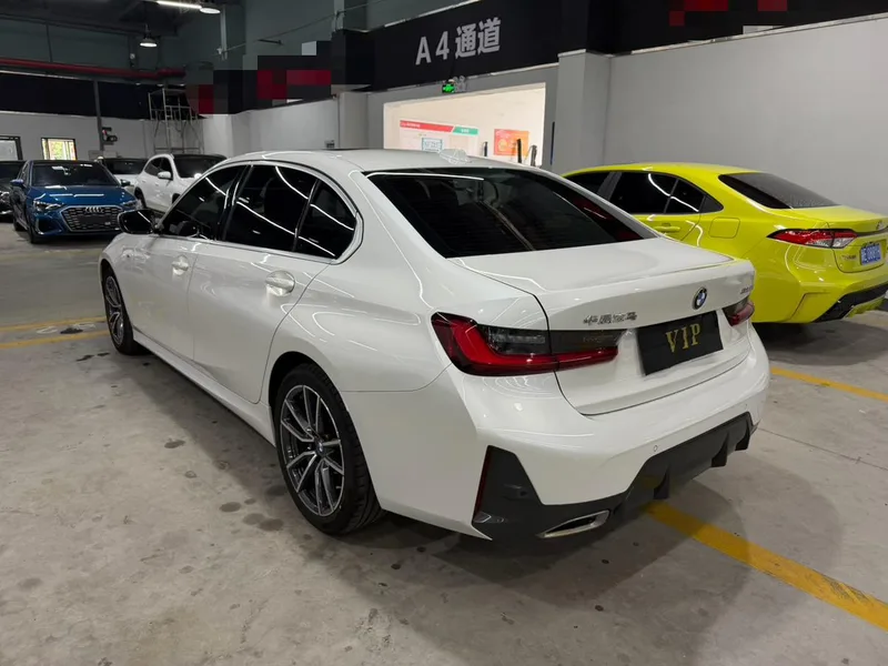 BMW 3 Series 2023 320Li M Sports suit interior photo 9 BMW 3 Series 2023 320Li M Sports suit interior photo 9