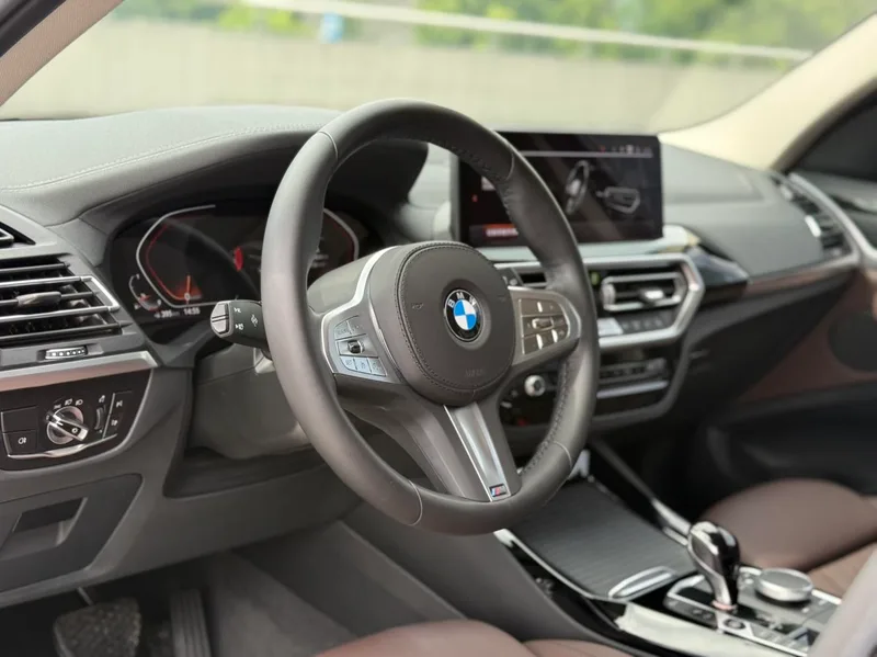 BMW X3 2022 xDrive25i M Sports suit interior photo 12 BMW X3 2022 xDrive25i M Sports suit interior photo 12